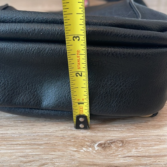 Antik Kraft Black side carry purse - Picture 11 of 12